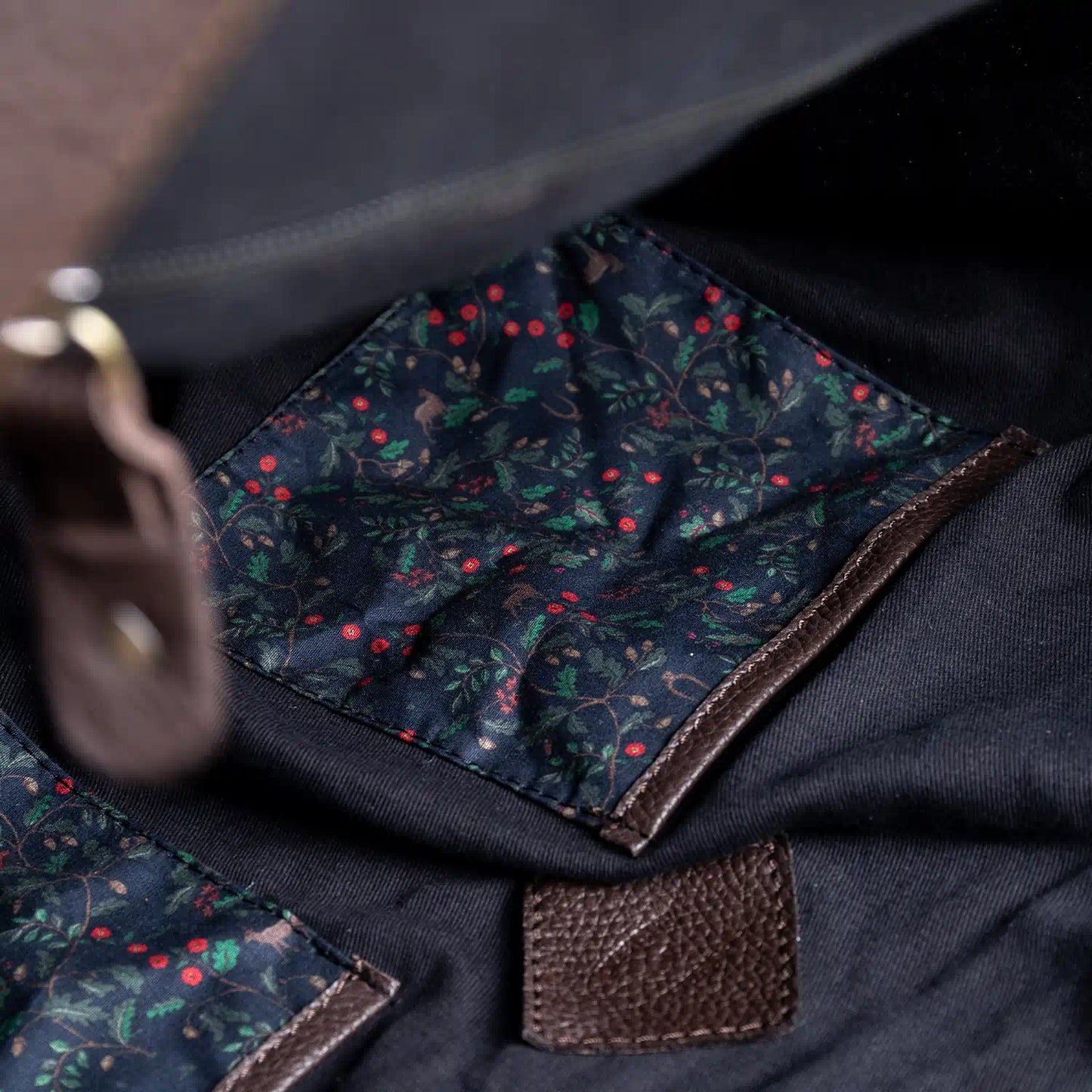Oak Pebble Grain Leather Holdall
