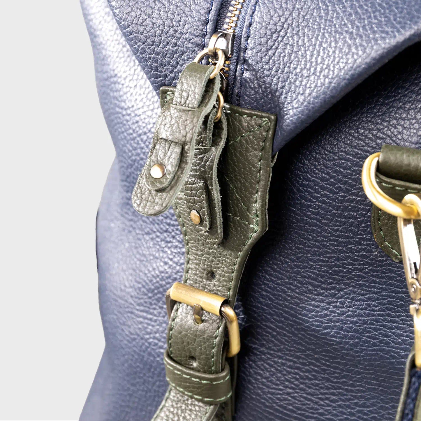 Oak Pebble Grain Leather Holdall