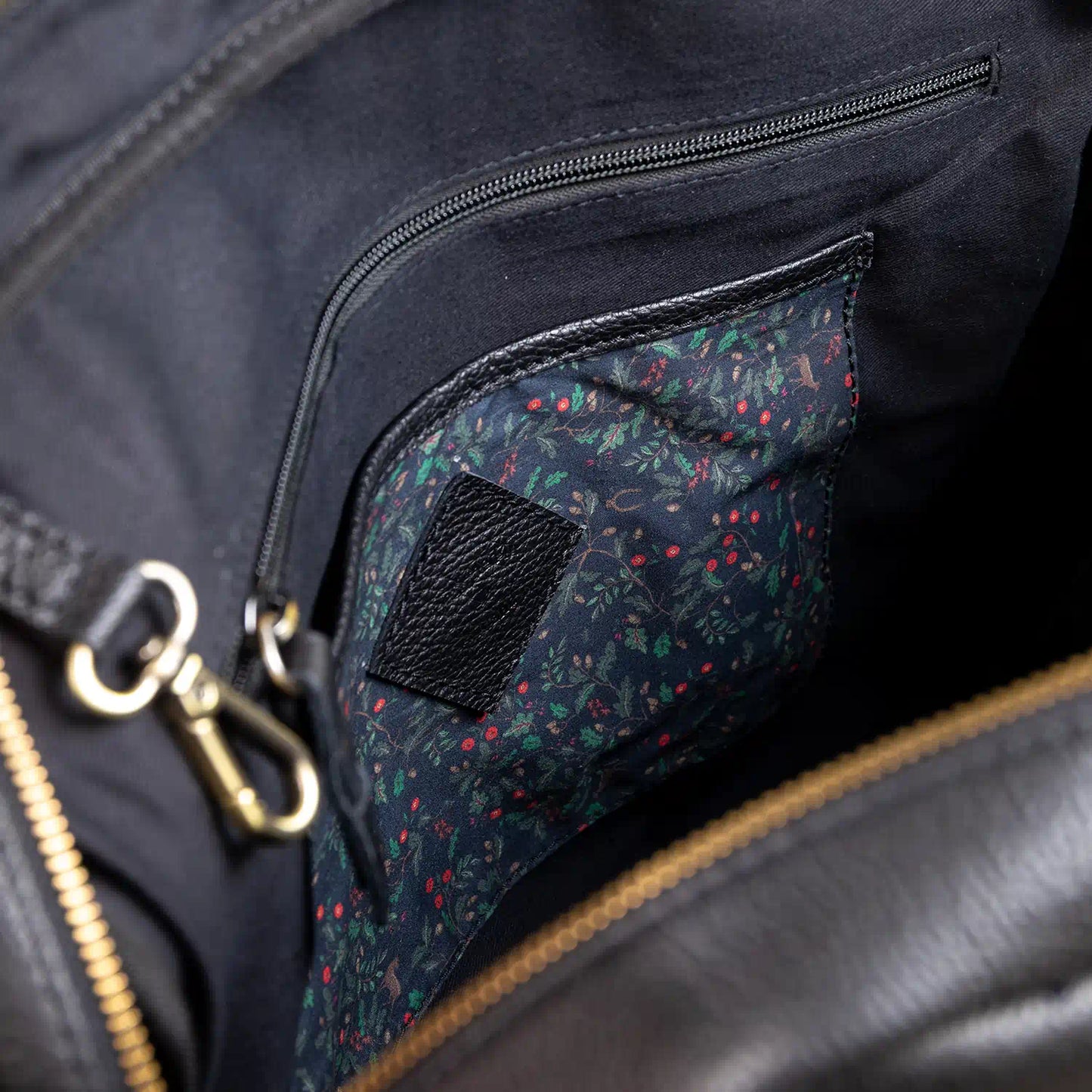 Alder Pebble Grain Leather Techbag