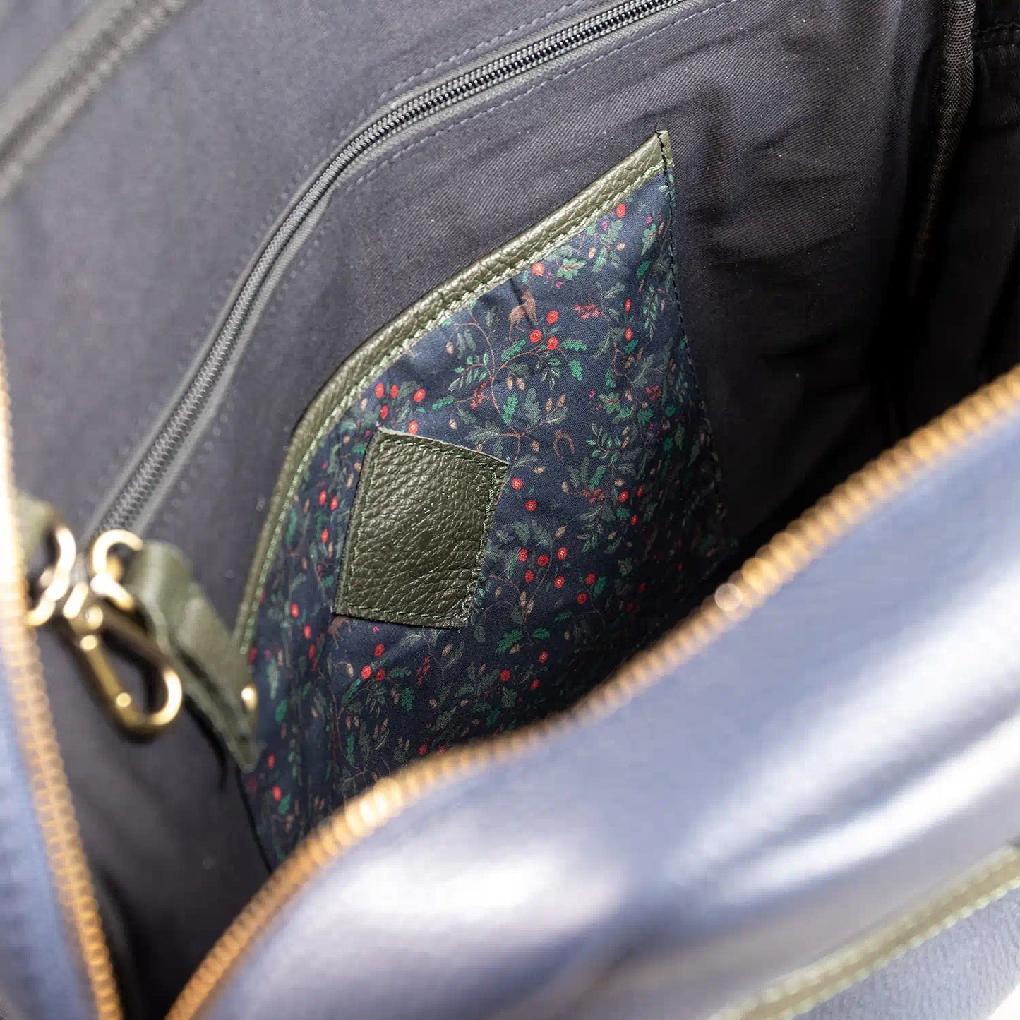 Alder Pebble Grain Leather Techbag