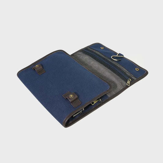 Harrier Fold-out Canvas Washbag
